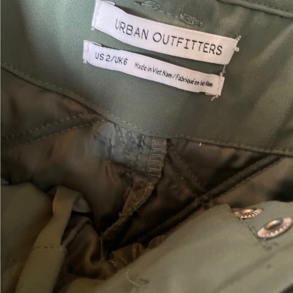 Urban outfitters shorts OLIVE GREEN size 2 - Picture 2 of 2